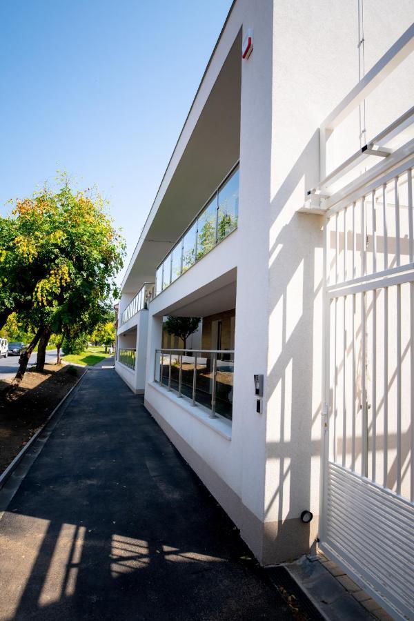 Elixir Panzio Bed & Breakfast Nyirbator Exterior photo
