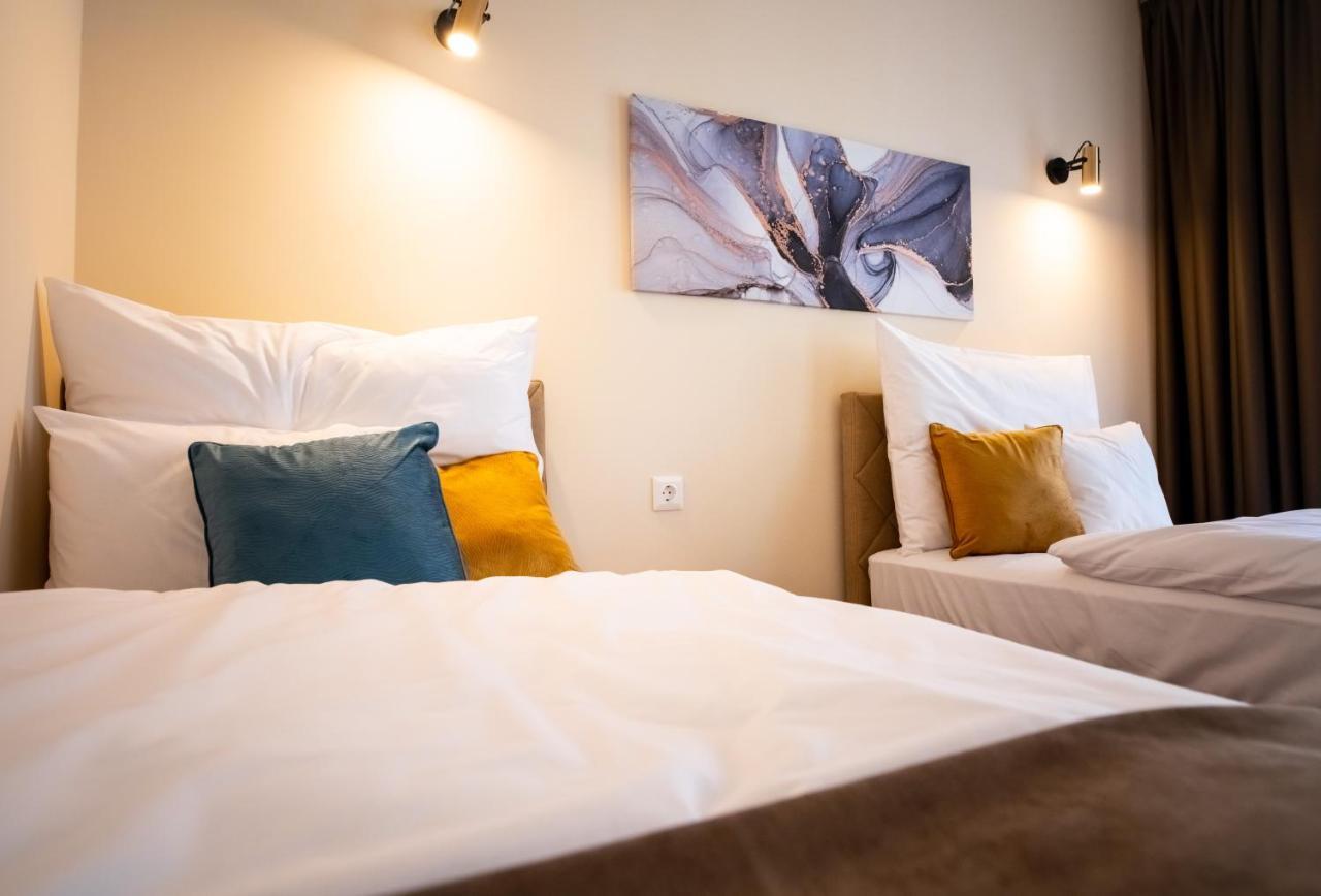 Elixir Panzio Bed & Breakfast Nyirbator Exterior photo